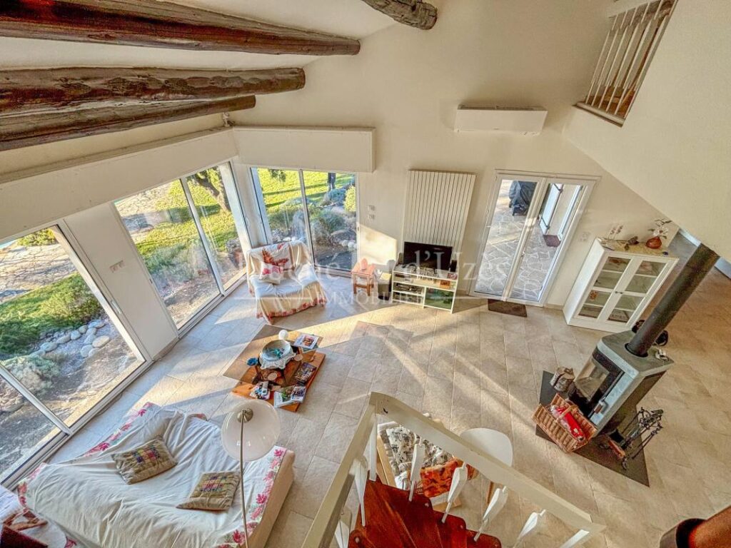 Villa – 5 pièces – 4 chambres – 156 m²