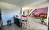 MONTREDON DES CORBIÈRES – VILLA R+1 – 120m² habitable – 3 CHAMBRES – DRESSING – CLIMATISATION RÉVERSIBLE – GARAGE – PISCINE EN DUR – VUE EXCEPTIONNELLE – 4 pièces – 3 chambres – 120 m²