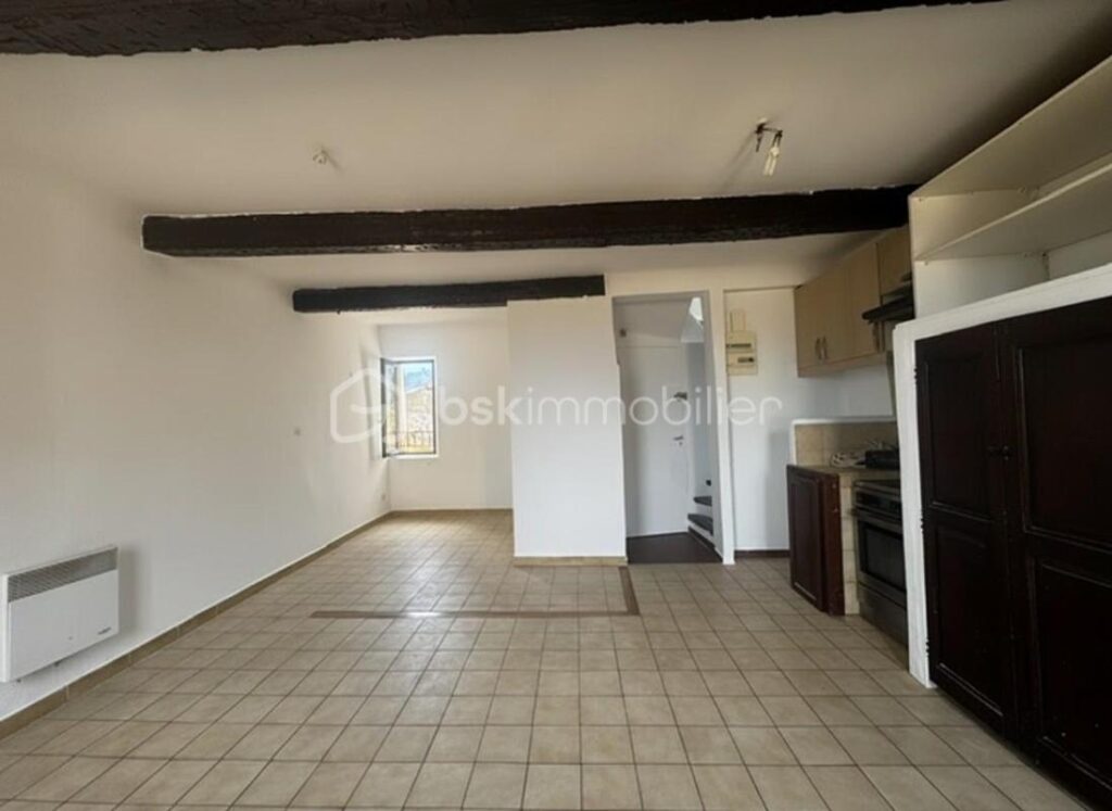 Habitez un duplex plein de charme tout en percevant un loyer mensuel – 4 pièces – 3 chambres – 82 m²
