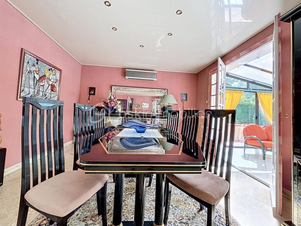 Propriété à Bressuire – 7 pièces – 4 chambres – 164 m²
