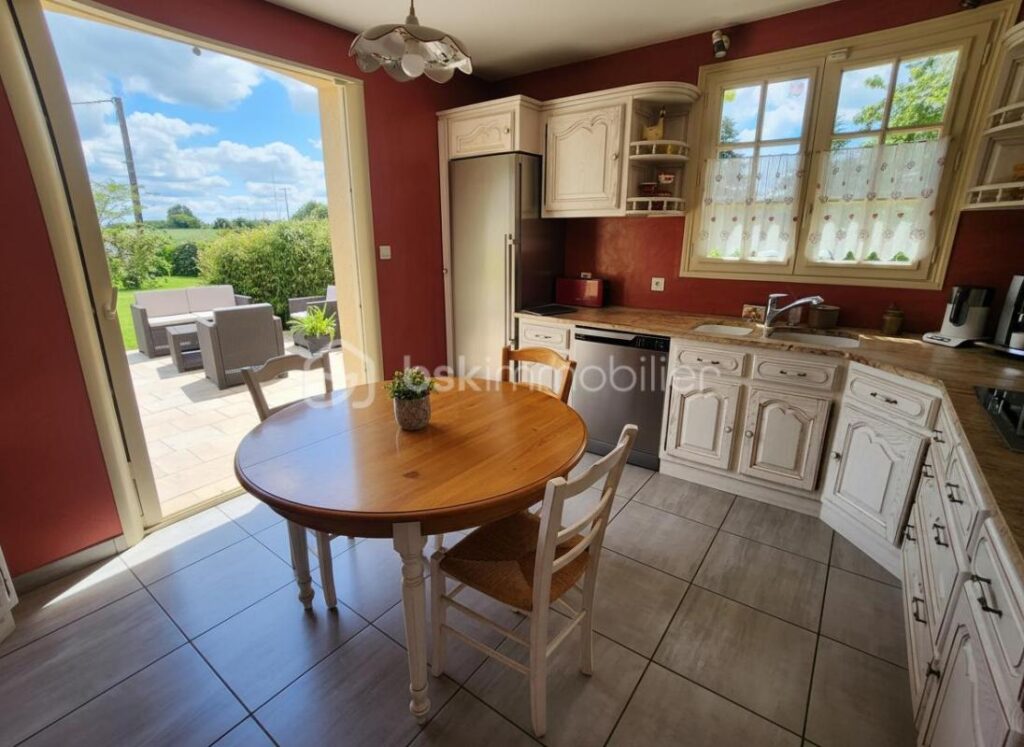 Maison familiale entretenue avec soin – 125 m² habitables – environnement calme et verdoyant – 6 pièces – 3 chambres – 125 m²