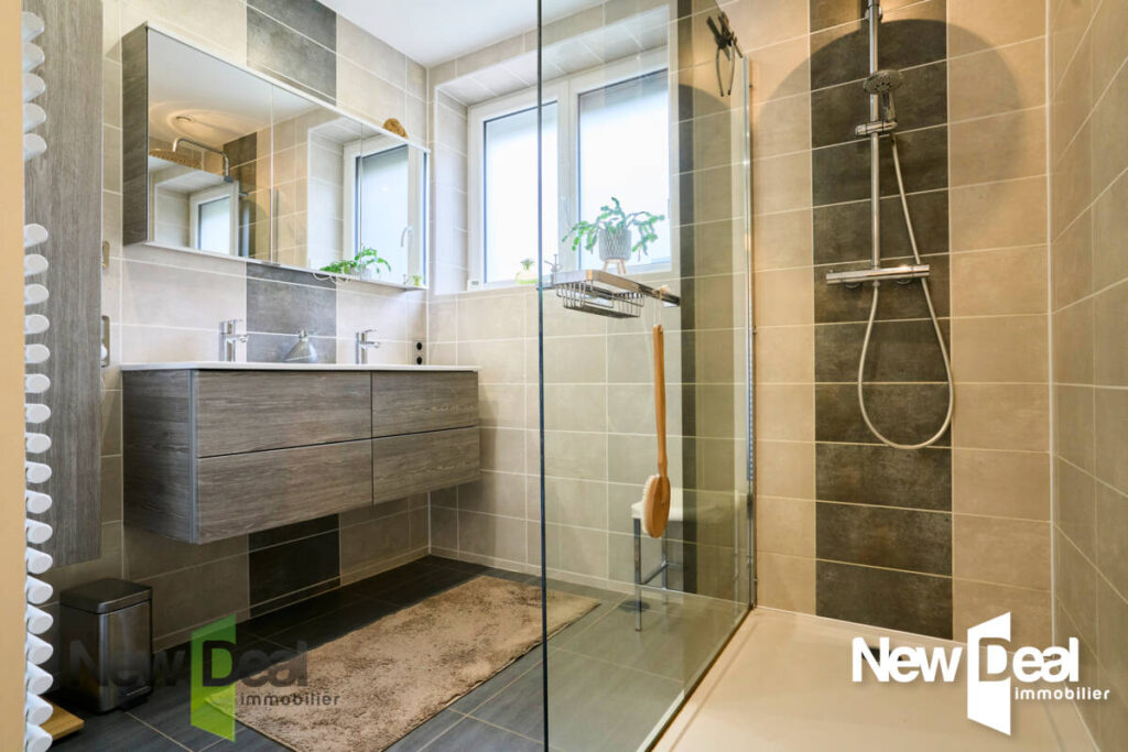 SEMI-PLAIN PIED + GITE 150 m2 Saint-Amand-Les-Eaux quartier La grise chemise – 7 pièces – 4 chambres – 160 m²
