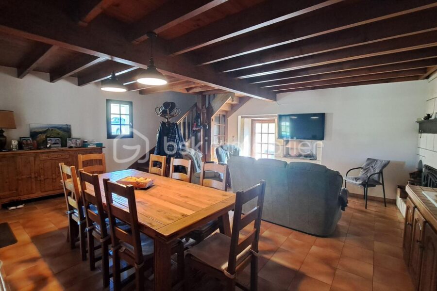 Maison à vendre à Tocane saint apre