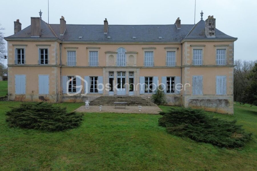 Maison à vendre à Jazeneuil