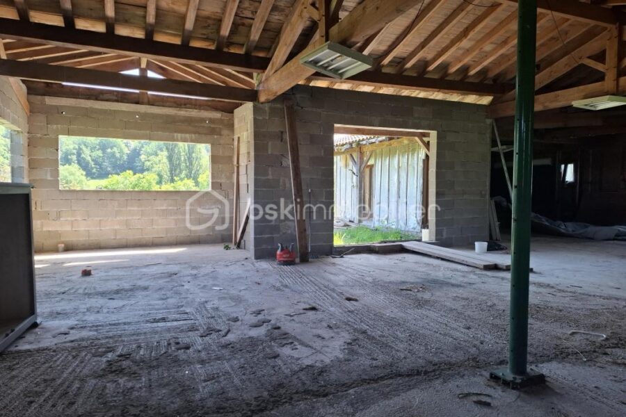 Maison à vendre à Pessac sur dordogne