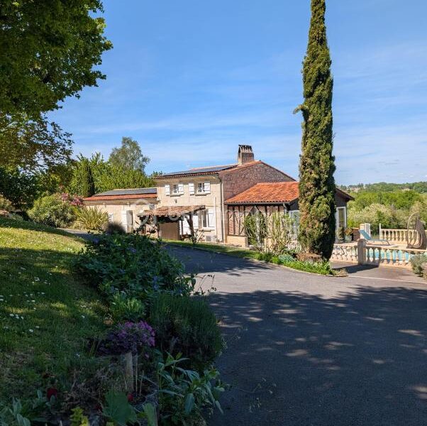 Maison à vendre à Villegouge