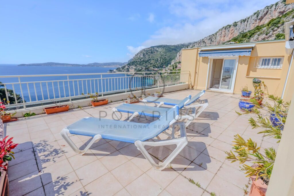 Penthouse hors marché | Cap d’Ail | Vues exceptionnelles sur la mer – 4 pièces – 2 chambres – 95 m²