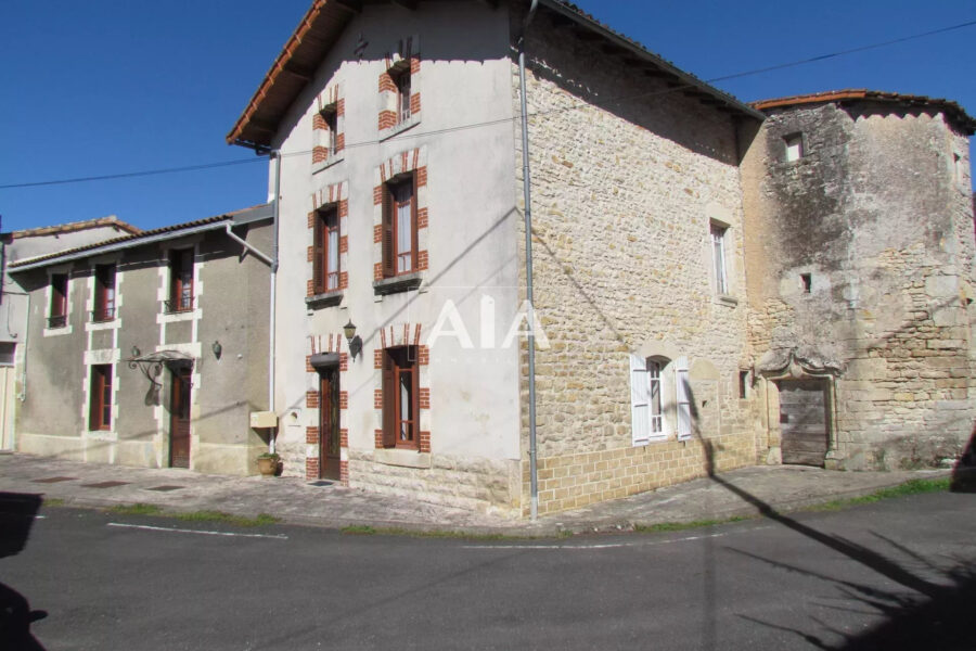 Maison à vendre à Lizant