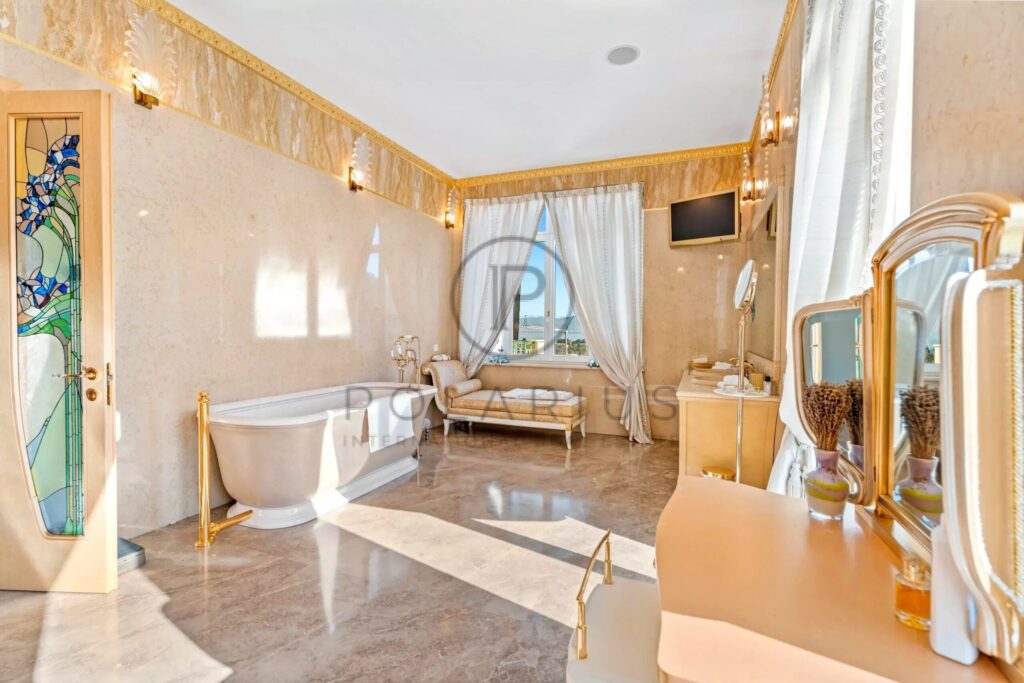 Domaine d’exception à vendre au Cap d’Antibes – Château du Cap – 15 pièces – 11 chambres – 1000 m²