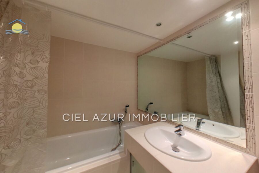 Appartement à louer à Juan-les-pins