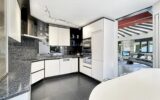 Villa contemporaine à Martigny ! – 6 pièces – 4 chambres – 220 m²