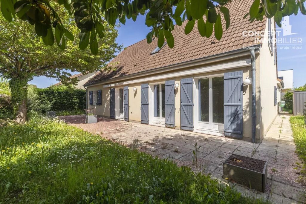 Maison individuelle Augny 5 chambres – 7 pièces – NR chambres – 228.8 m²