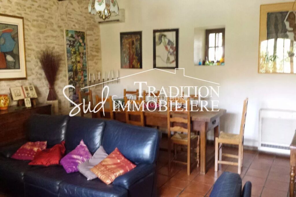 vente mas – NR pièces – 5 chambres – 200.00 m²