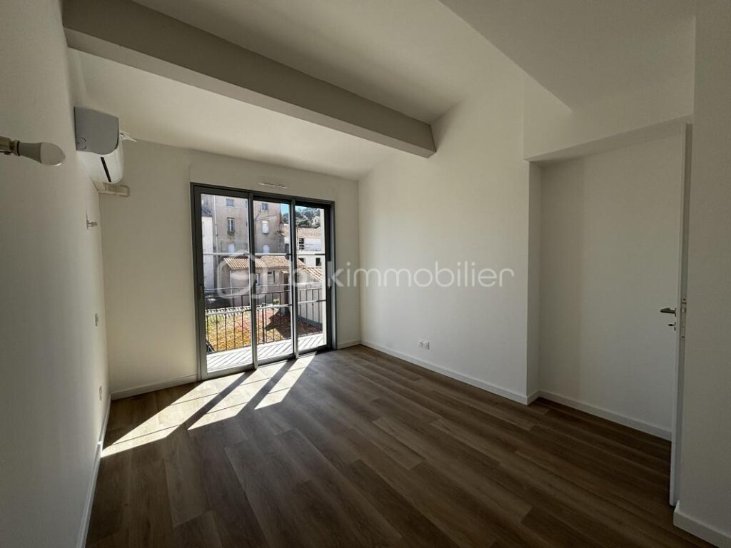 T3 en Duplex d’exception avec terrasse, vue Saint-Clair – haut standing à Sète – 3 pièces – 2 chambres – 81 m²