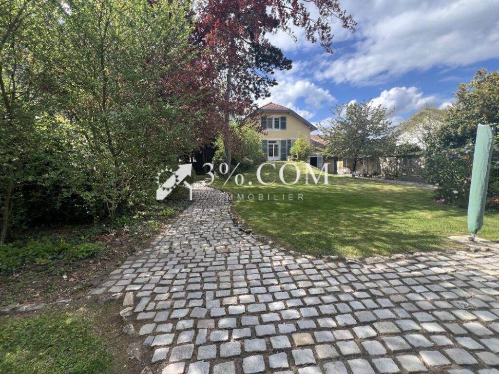 Maison de caractère de 1900 +Terrain 1300 m2 54300 Lunévill – 6 pièces – 3 chambres – 125 m²