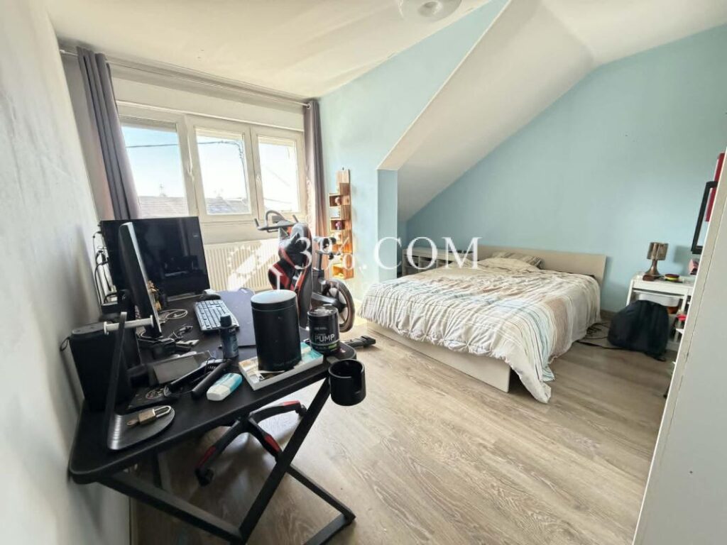 MAISON INDIVIDUELLE AU CALME 150 m2-4 CH sous sol complet ET – 6 pièces – 4 chambres – 135 m²