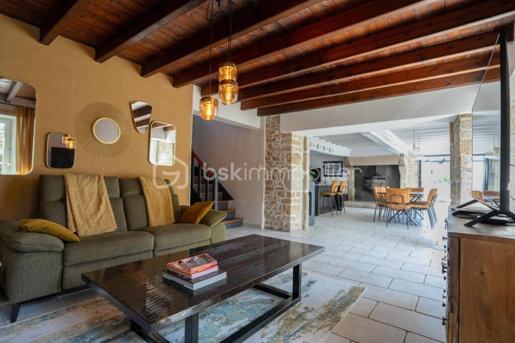 Votre havre de paix rural en pierre au cœur de Valcanville – 6 pièces – 3 chambres – 157 m²