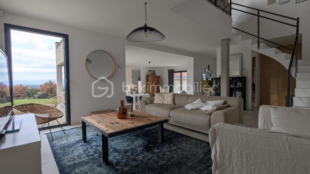 VILLA D&rsquo;ARCHITECTE – 6 pièces – 4 chambres – 163 m²