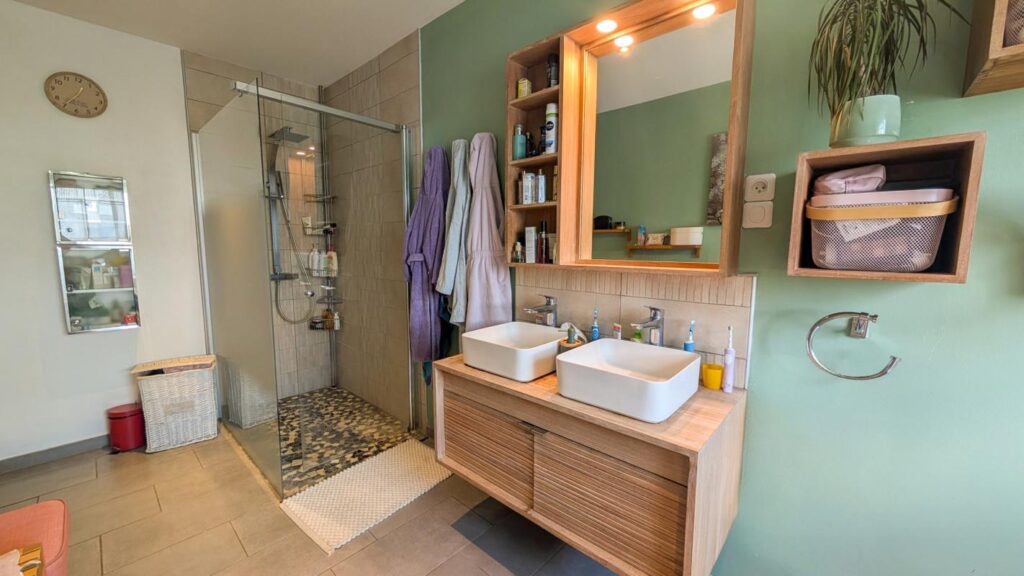 Semi plain-pied individuel 3 chambres, jardin et garage – 5 pièces – 3 chambres – 117 m²