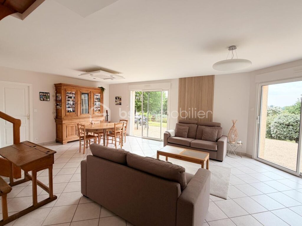 Maison 138m2 4 chambres + 1 bureau – 7 pièces – 4 chambres – 138 m²