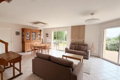 Maison 138m2 4 chambres + 1 bureau – 7 pièces – 4 chambres – 138 m²