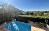 Maison d’exception avec piscine à débordement – Vue imprenable – Quartier recherché de Valescure à Saint-Raphaël – 5 pièces – 5 chambres – 136 m²