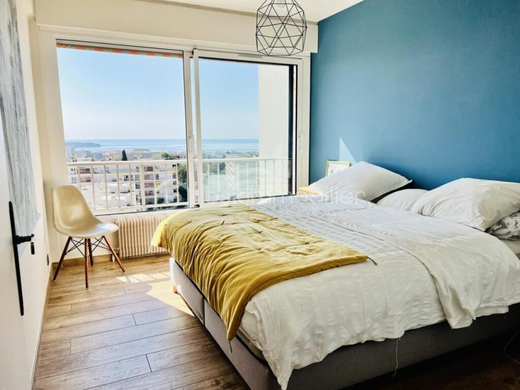 3 P, 72 M² – VUE MER PANORAMIQUE – 8ÈME ÉTAGE – ROI SOLEIL ANTIBES – 3 pièces – 2 chambres – 71 m²