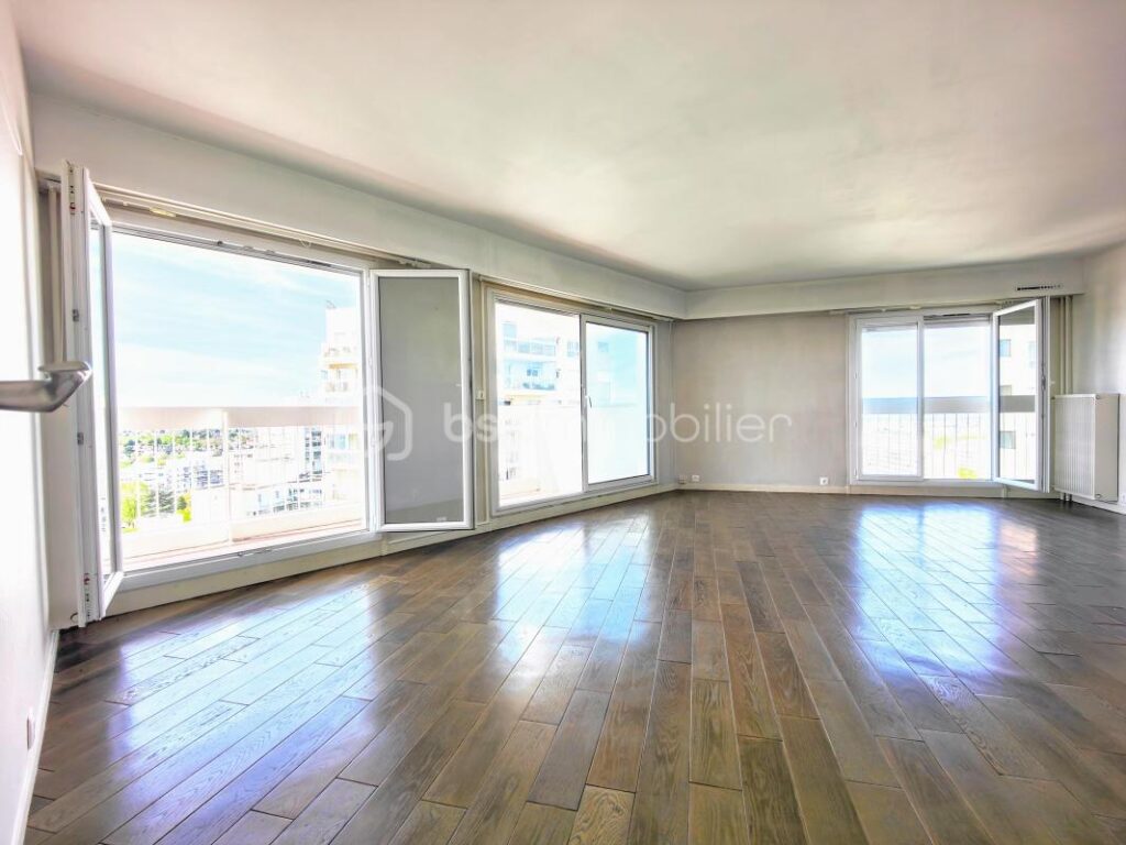 Bel appartement 3 chambres av 2 grands balcon cave 2 pl parking – 5 pièces – 3 chambres – 96 m²