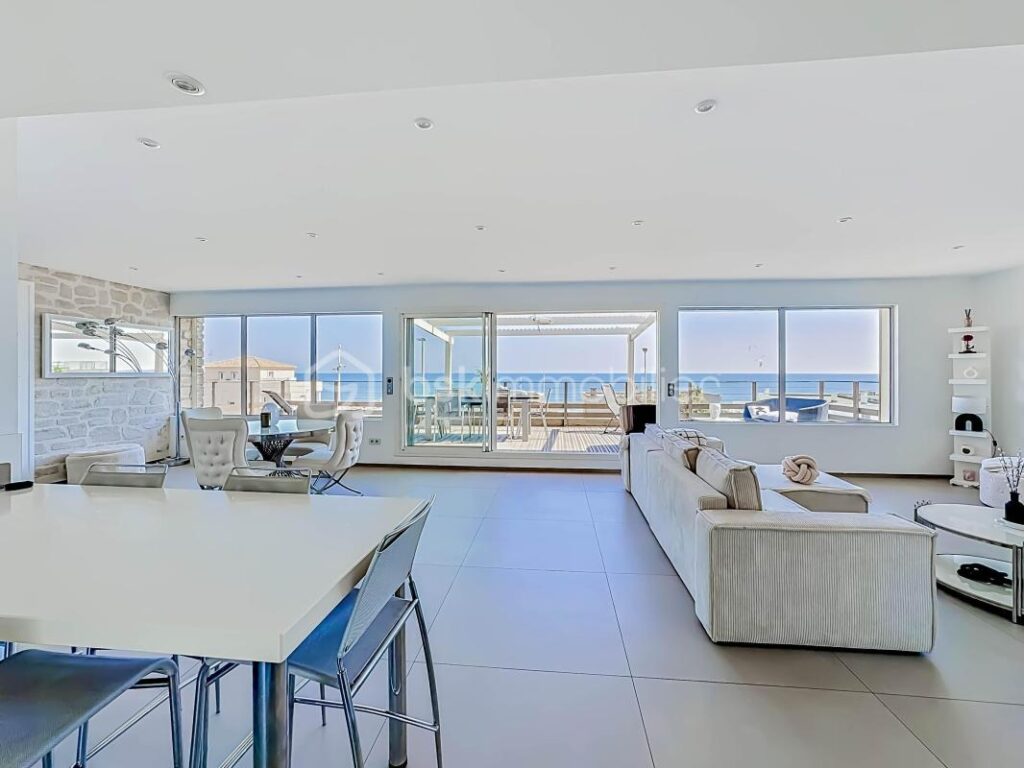 UNIQUE *** Magnifique Appartement T5 de 160m2 avec terrasse de 50m2 Vue Mer à PALAVAS *** – 5 pièces – 3 chambres – 160 m²