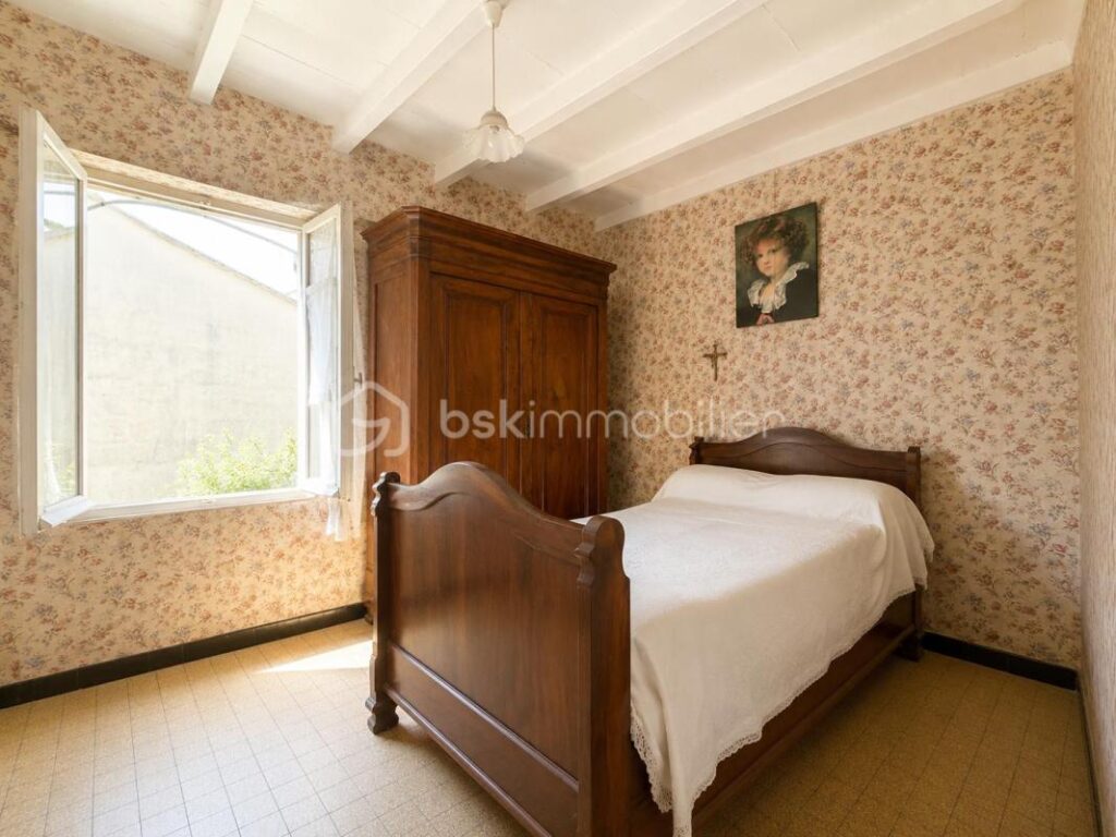 Maison de campagne à rénover – Vue Pyrénées – Fort potentiel – 4 pièces – 3 chambres – 84 m²