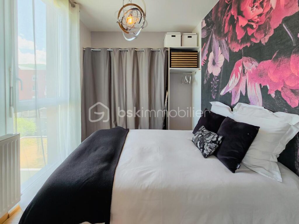 Grenoble 38100 – Appartement T4 meublé avec terrasse, cave et garage possible en sus – 4 pièces – 3 chambres – 75 m²