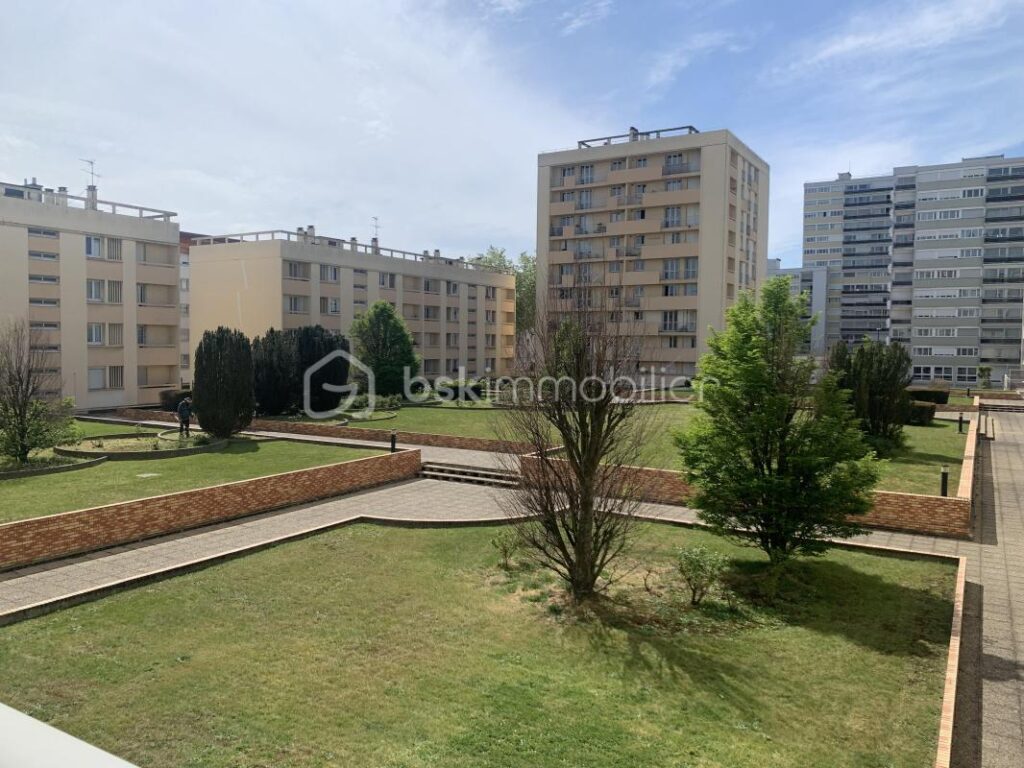 * APPARTEMENT T2 DE 44,39M2 AVEC ASCENSEUR, CAVE ET GARAGE – 2 pièces – 1 chambre – 44 m²
