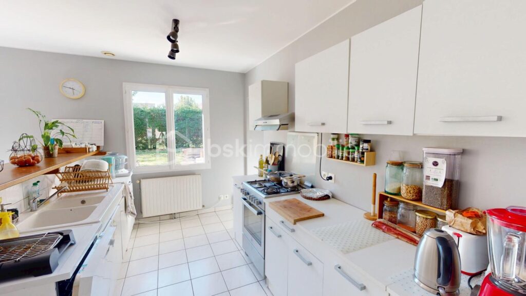 MAISON DE 100 M2 – 4 pièces – 3 chambres – 100 m²