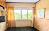 T4 Traversant 74m² à Rénover – 6e Étage – Vue Pins & aperçu Mer – Parking & Cave – 4 pièces – 3 chambres – 69 m²