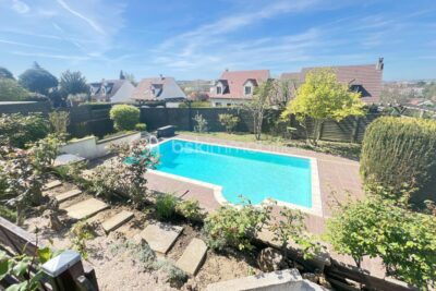 Maison familiale 129 m² – Longjumeau (proche Ballainvilliers et Morangis) – avec piscine – 6 pièces – 4 chambres – 129 m²