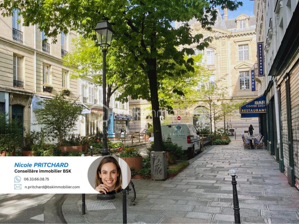VOLUMES et LUMIÈRE au dernier étage du marais – 2 pièces – 1 chambre – 50 m²