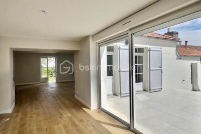 MAISON – 5 pièces – 3 chambres – 121 m²