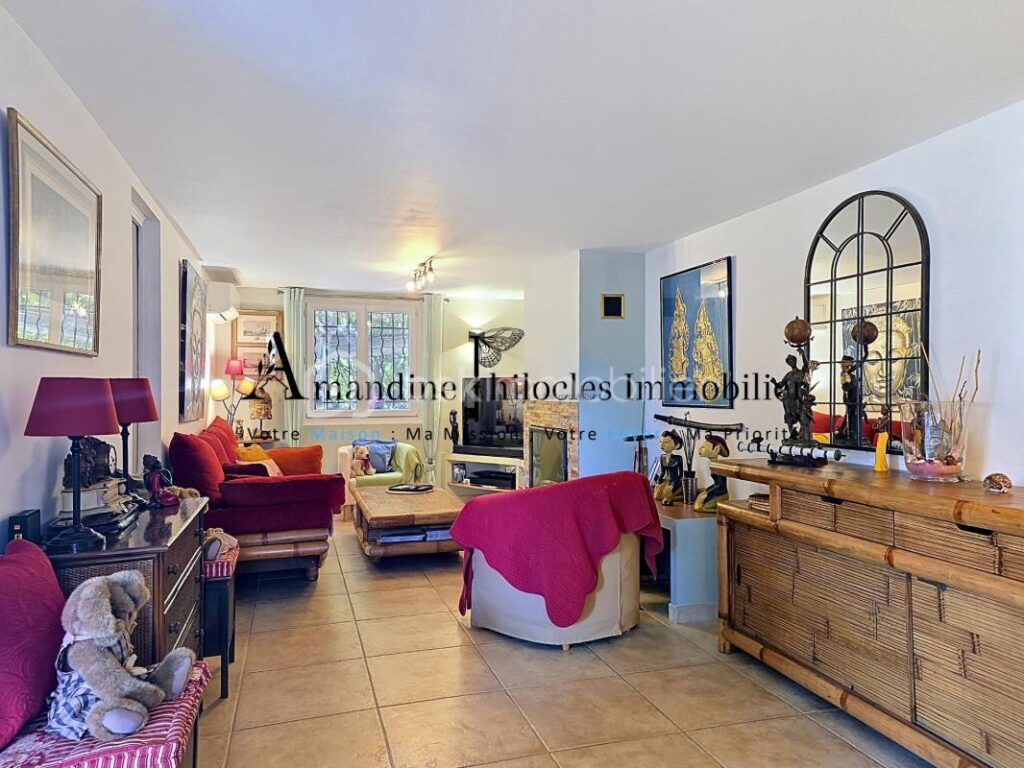 Villa familiale coup de coeur aux accents de vacances !! – 4 pièces – 4 chambres – 137 m²