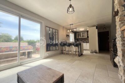 Villa T3 de 63 m2 pleine de potentiel – Saint-Paul-en-Forêt – Terrain de 2000 m2 – 3 pièces – 2 chambres – 63 m²