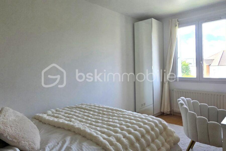 Appartement à vendre à Pontault combault — Vue sur la ville — photo 7