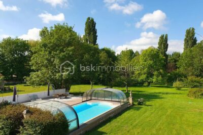 SAINT-JEAN-D’ANGÉLY : Le Clos de l’Hermine – 11 pièces – 7 chambres – 362 m²
