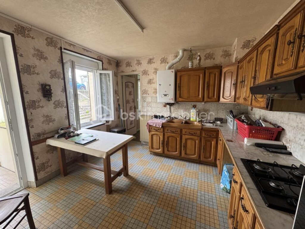 Découvrez le charme authentique d&rsquo;une maison des années 20 ! – 4 pièces – 2 chambres – 61 m²