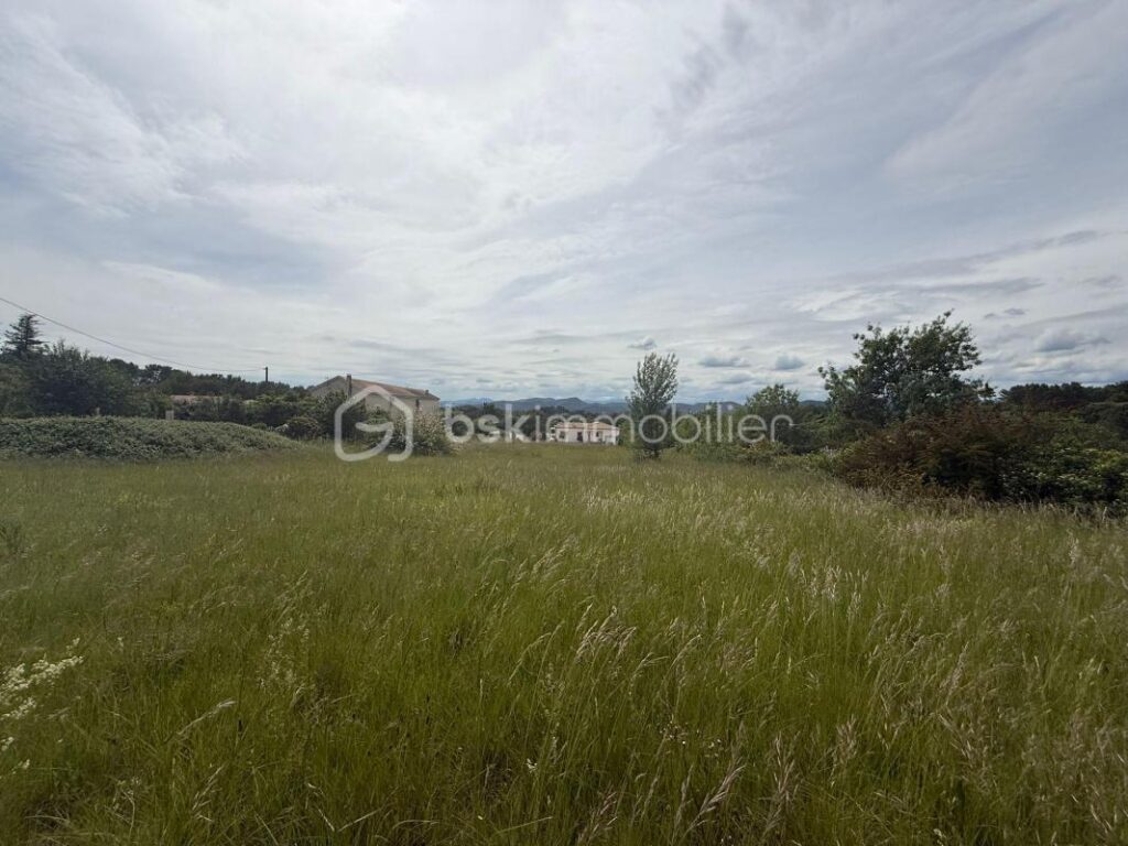 Terrain de 1200 m² à Saint Hilaire de Brethmas – NR pièces – NR chambres – 1200 m²