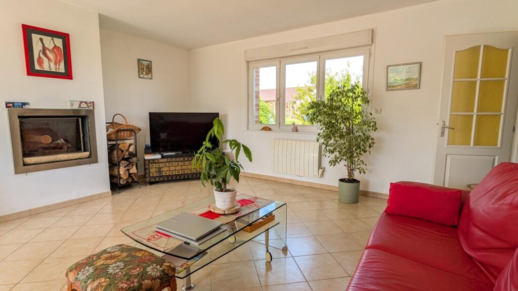 Pavillon individuel 115 m² sur sous-sol complet – 5 pièces – 3 chambres – 114 m²