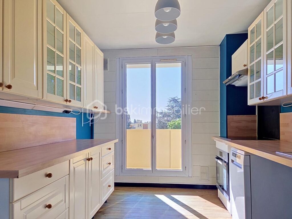 Appartement F4 résidence Chanteclair – 4 pièces – 3 chambres – 72 m²