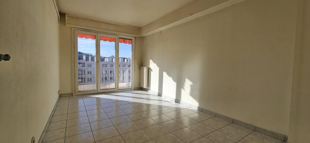 T4/5 – 107m² – Antibes Centre ville – A rafraîchir – 4 pièces – NR chambres – 107 m²