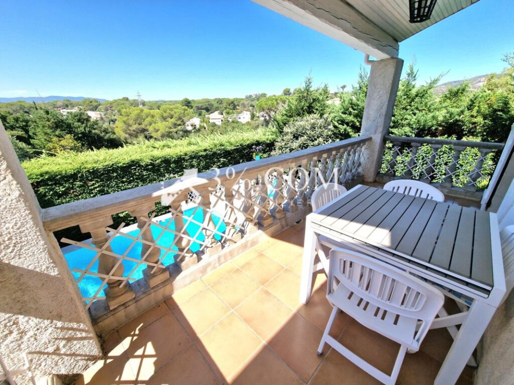 Villa familiale avec vue dégagée aux Golfs – 6 pièces – 3 chambres – 136 m²