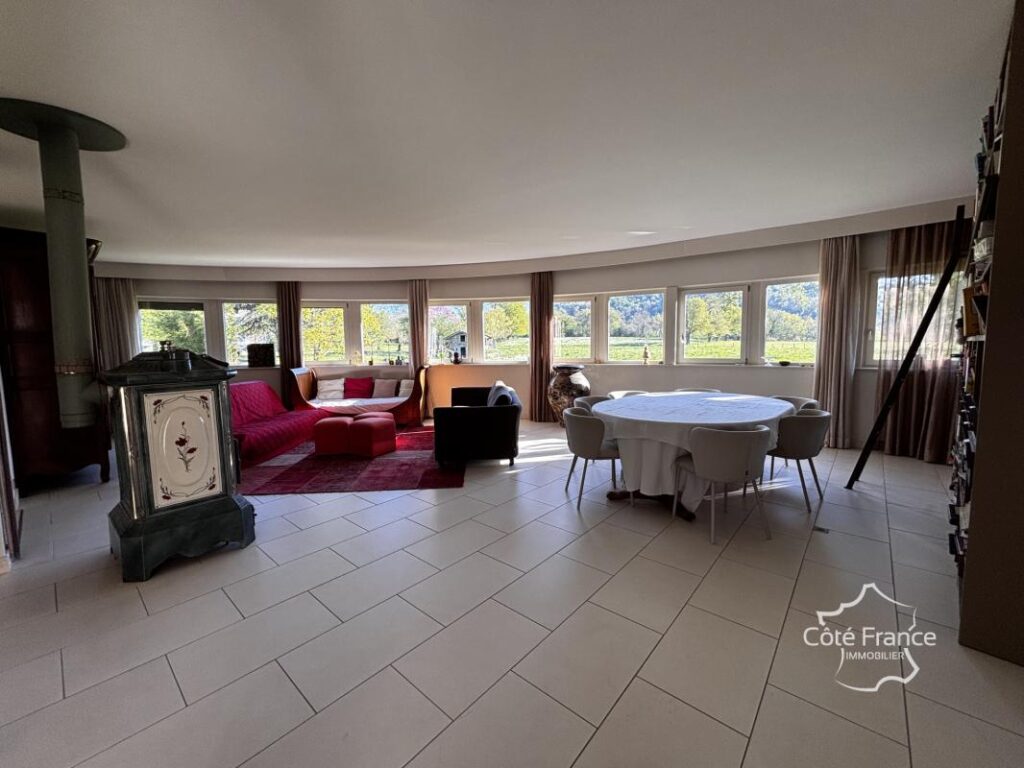 Maison d&rsquo;architecture exceptionnelle de 265 m2 habitable à S – 5 pièces – 4 chambres – 267 m²