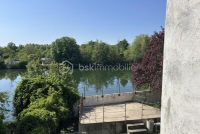 Maison de 130m2 – 3 chambres – Jardin avec vu sur l&rsquo;Yonne – 7 pièces – 3 chambres – 130 m²
