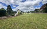 3%COM Très beau terrain constructible 9 ares – NR pièces – NR chambres – 912 m²